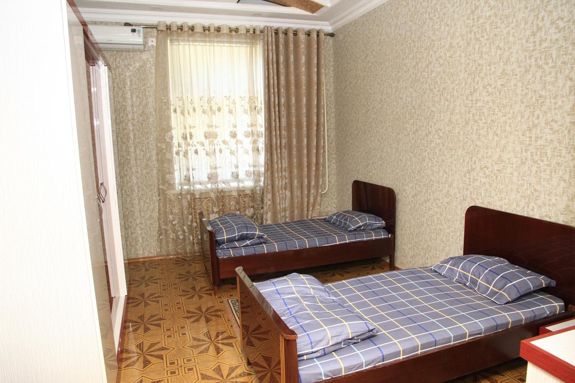 Yellow Hostel Dushanbe Exterior photo