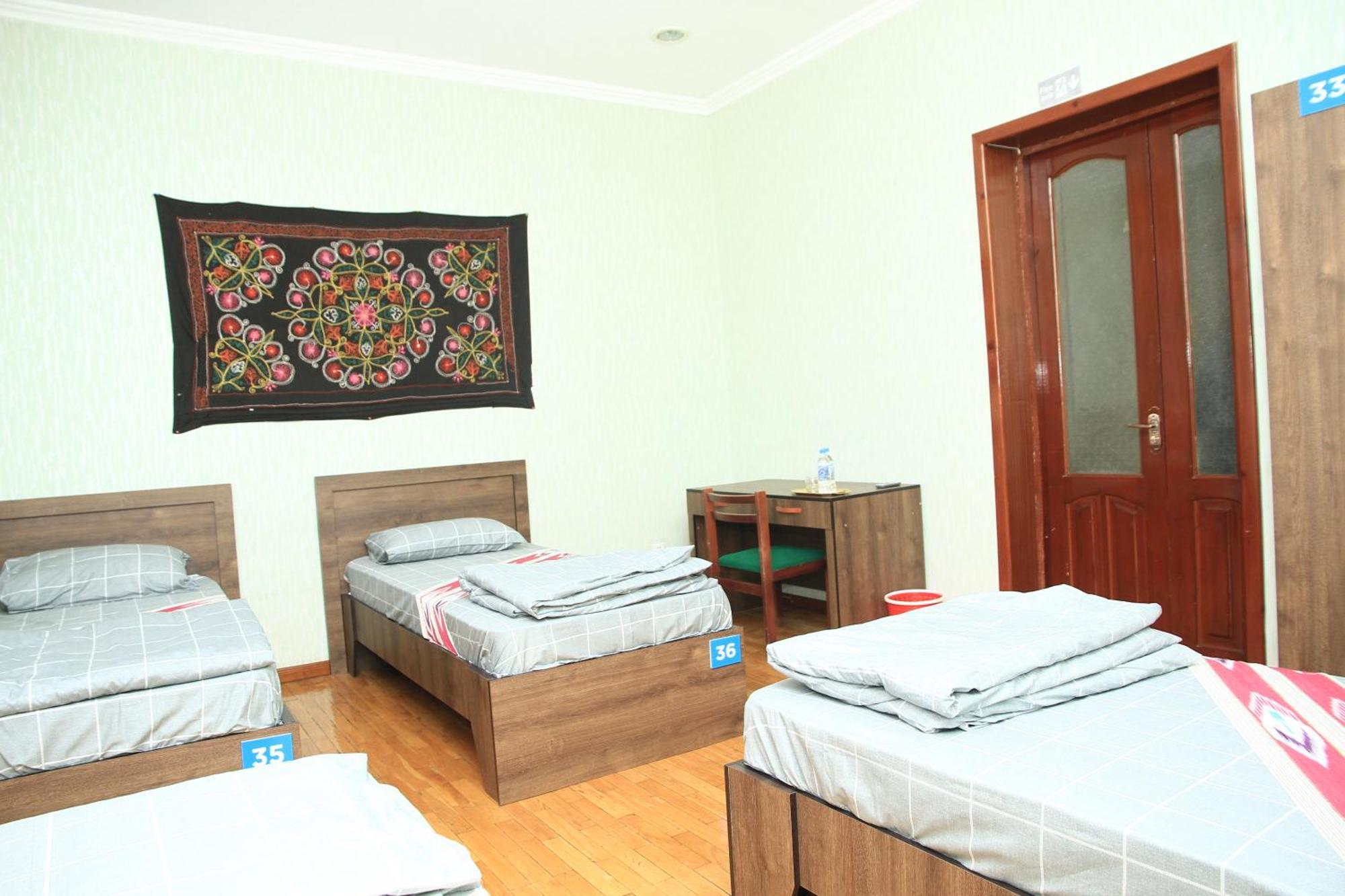 Yellow Hostel Dushanbe Exterior photo