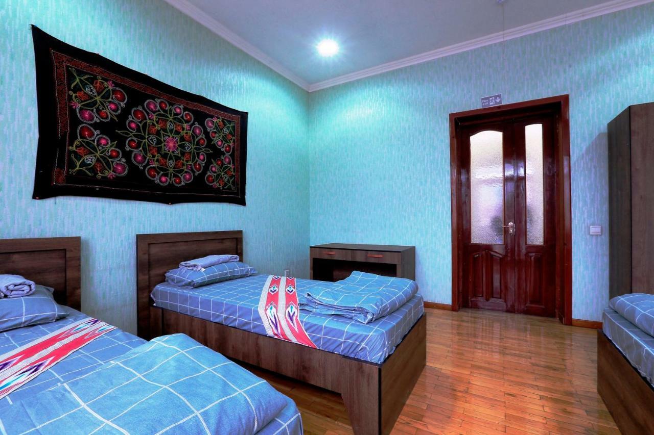Yellow Hostel Dushanbe Exterior photo
