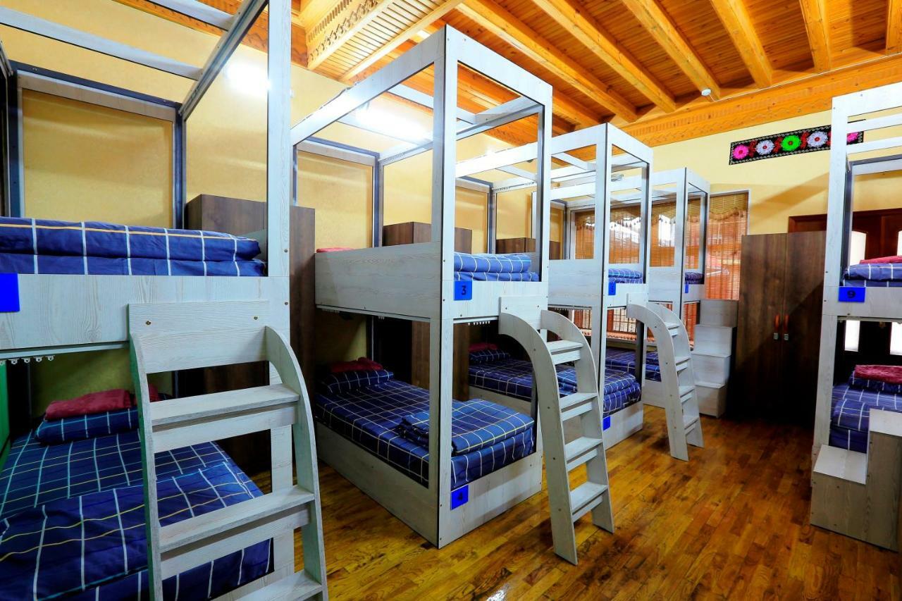 Yellow Hostel Dushanbe Exterior photo